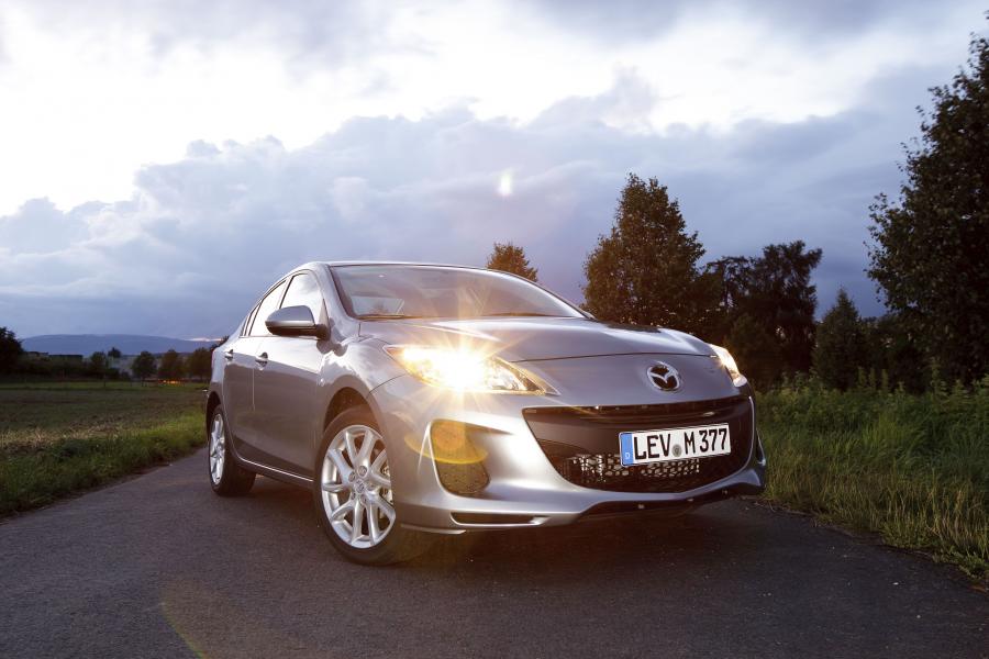  Mazda3 Sedan 2011 года  (фото 9 из 41)